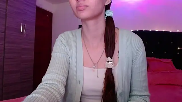 Snapshot of holy_juli chatting on 07/14/26, 03:33 holy juli online show from 07/14/26, 03:33