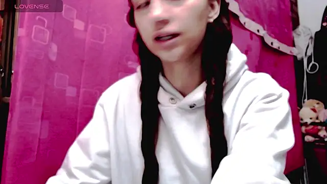 holy juli online show from 01/11/26, 03:57