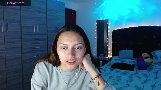 holy juli online show from 09/11/25, 02:55