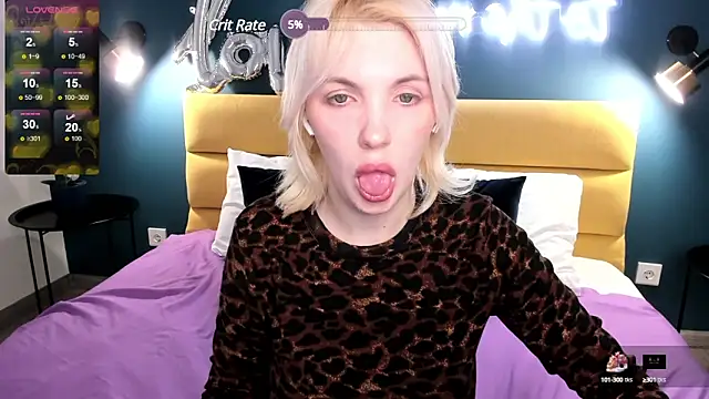 Snapshot of Fluffy_Monica chatting on 03/11/25, 07:14 Fluffy Monica online show from 03/11/25, 07:14