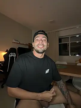 Kaueleon online show from 04/20/26, 03:53