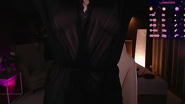 Snapshot of Marine_Vact chatting on 10/10/25, 02:07 Marine Vact online show from 10/10/25, 02:07