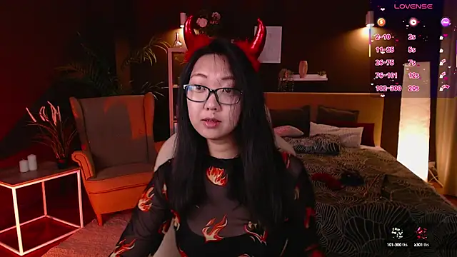 Snapshot of Marine_Vact chatting on 09/10/25, 05:23 Marine Vact online show from 09/10/25, 05:23