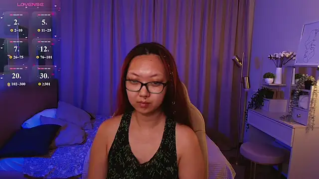 Snapshot of Marine_Vact chatting on 06/19/26, 02:12 Marine Vact online show from 06/19/26, 02:12