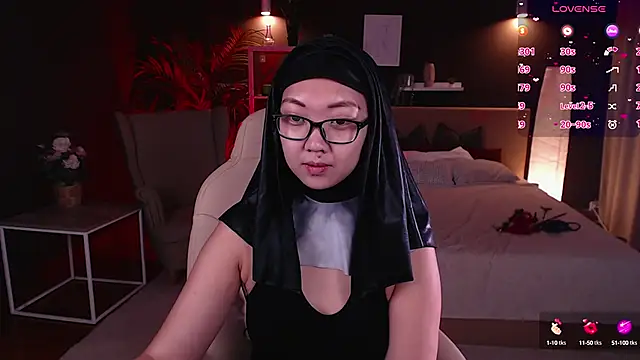 Snapshot of Marine_Vact chatting on 10/01/25, 02:10 Marine Vact online show from 10/01/25, 02:10