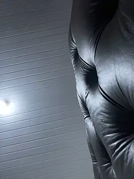 luara1988 online show from 12/16/25, 09:57