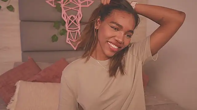 Lily Miiller online show from 11/26/25, 08:42