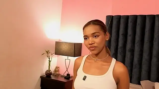 Lily Miiller online show from 09/12/25, 09:03