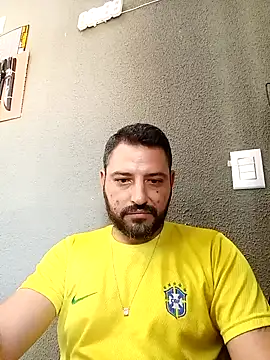 P4uzud4O online show from 04/05/26, 11:39