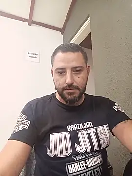 P4uzud4O online show from 06/11/26, 04:37