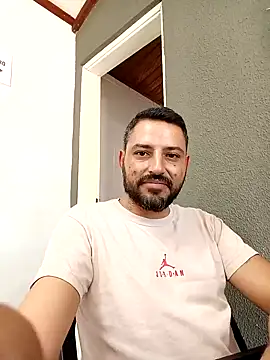 P4uzud4O online show from 03/29/26, 01:35