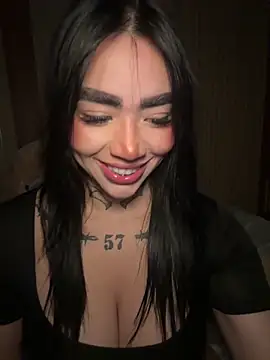 Nickiiiii online show from 02/05/26, 06:53