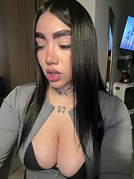 Nickiiiii online show from 03/04/26, 06:43