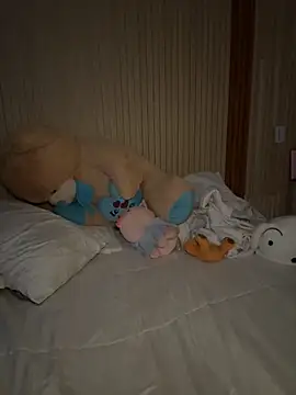 Nickiiiii online show from 11/25/25, 06:47