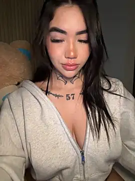 Nickiiiii online show from 11/09/25, 06:39