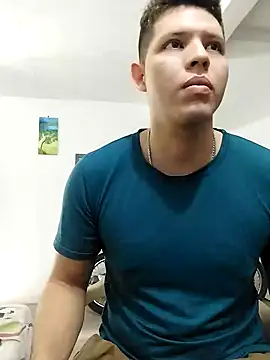 Snapshot of King_russo chatting on 09/13/25, 03:34 King russo online show from 09/13/25, 03:34