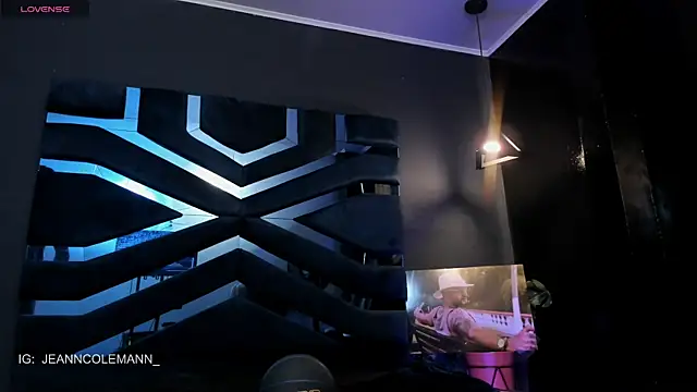 Snapshot of JeanColleman chatting on 12/16/25, 11:20 JeanColleman online show from 12/16/25, 11:20