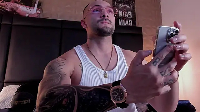 Snapshot of JeanColleman chatting on 11/06/25, 03:32 JeanColleman online show from 11/06/25, 03:32