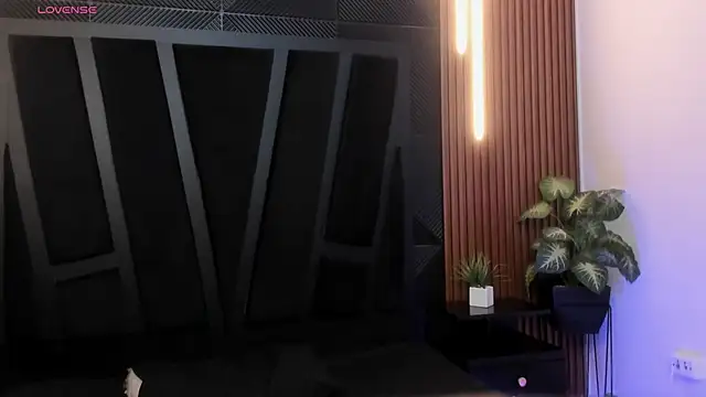 Snapshot of JeanColleman chatting on 12/01/25, 11:16 JeanColleman online show from 12/01/25, 11:16