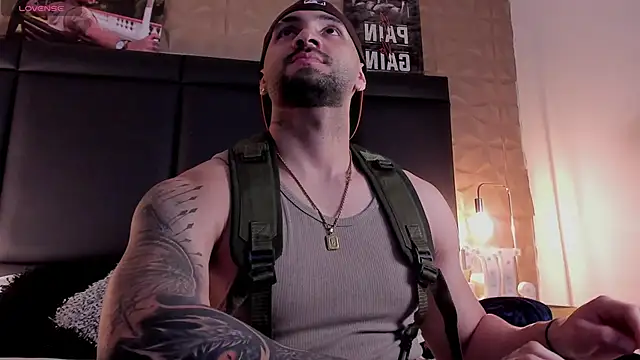 Snapshot of JeanColleman chatting on 10/31/25, 04:09 JeanColleman online show from 10/31/25, 04:09