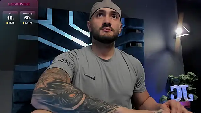 Snapshot of JeanColleman chatting on 11/21/25, 11:26 JeanColleman online show from 11/21/25, 11:26