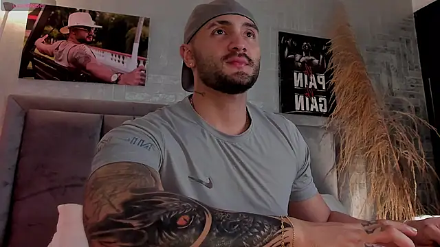 Snapshot of JeanColleman chatting on 10/22/25, 04:01 JeanColleman online show from 10/22/25, 04:01