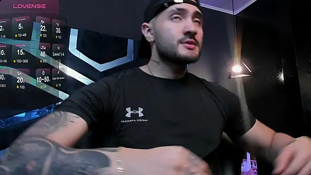 Snapshot of JeanColleman chatting on 12/17/25, 11:21 JeanColleman online show from 12/17/25, 11:21