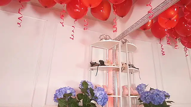 elasummer online show from 02/14/26, 01:00