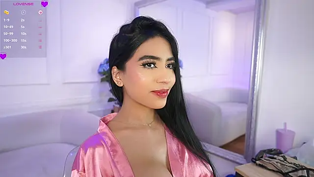 Snapshot of elasummer chatting on 03/07/25, 06:33 elasummer online show from 03/07/25, 06:33