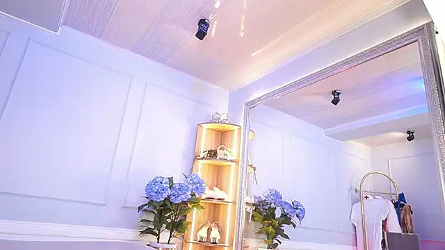 elasummer online show from 04/07/26, 12:40