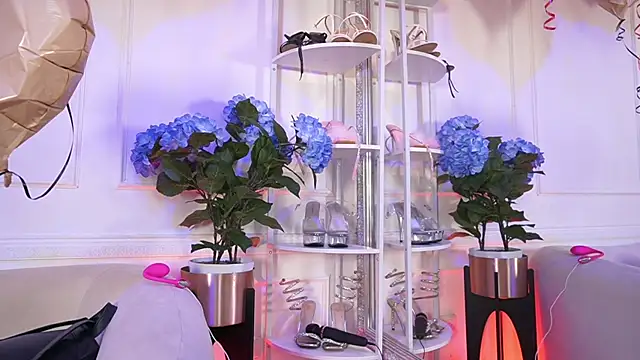 elasummer online show from 02/24/26, 01:45