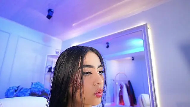 elasummer online show from 03/19/26, 12:49