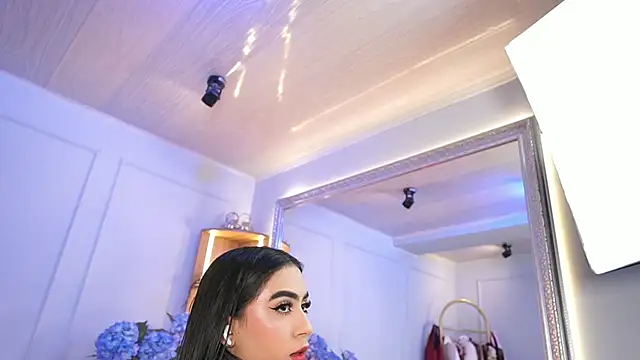 elasummer online show from 04/14/26, 12:32