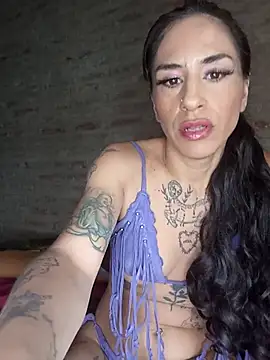 LaCristinatrans online show from 11/20/25, 06:52