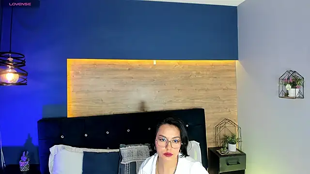 victoria byte online show from 11/25/25, 09:26