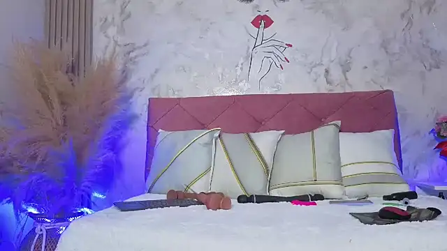 EMILY ROUSSE71 online show from 03/20/26, 08:21