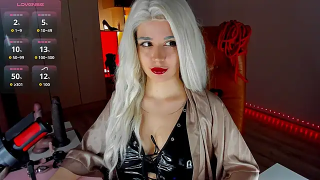 mollyposhh online show from 04/13/26, 06:34