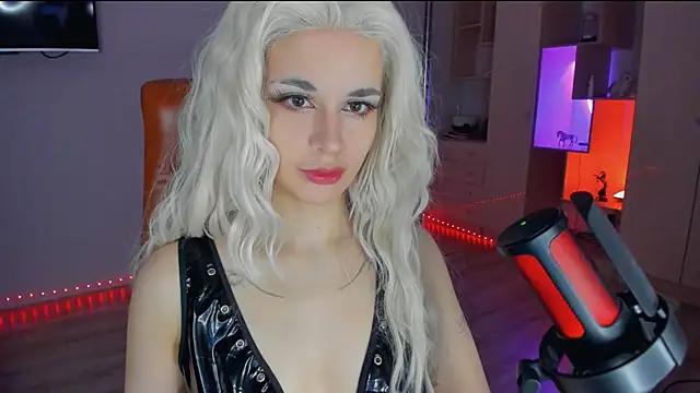 mollyposhh online show from 11/25/25, 06:19