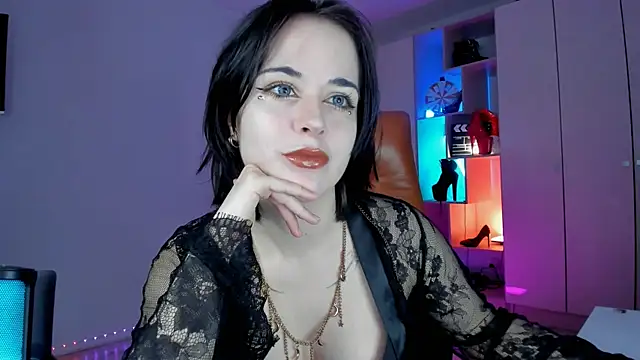 Snapshot of mollyposhh chatting on 06/28/26, 07:42 mollyposhh online show from 06/28/26, 07:42