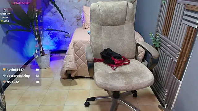 jennaa milf  online show from 05/19/26, 01:56