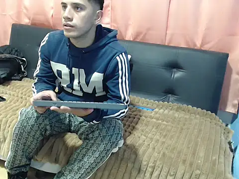 Snapshot of Deportist chatting on 09/14/25, 10:43 Deportist online show from 09/14/25, 10:43