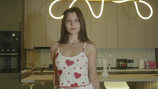 whisper of love online show from 10/28/25, 02:12