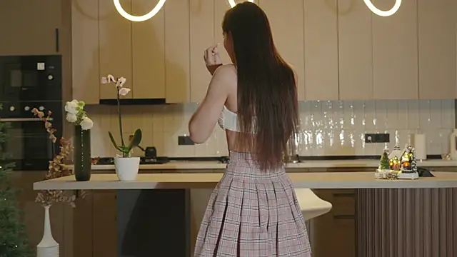 whisper of love online show from 12/02/25, 02:12