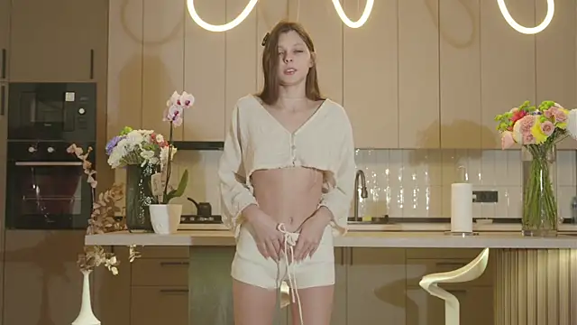 whisper of love online show from 11/25/25, 02:12