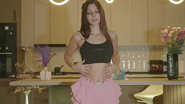 whisper of love online show from 11/04/25, 02:15