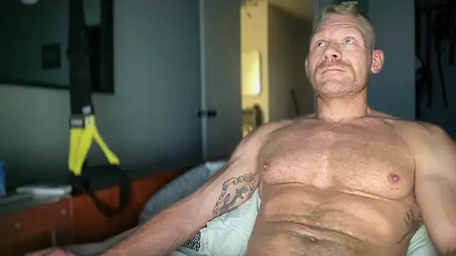 Snapshot of RawOkie chatting on 08/05/26, 09:09 RawOkie online show from 08/05/26, 09:09