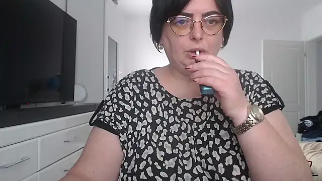 Amandamuller1982 online show from 04/16/26, 08:04