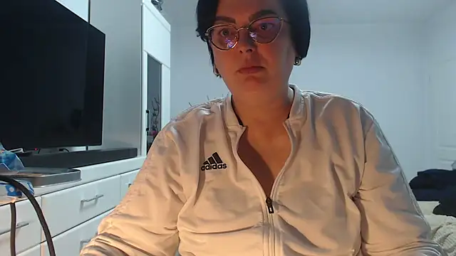 Amandamuller1982 online show from 04/05/26, 10:16