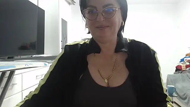 Amandamuller1982 online show from 11/11/25, 07:41