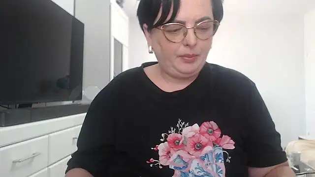 Amandamuller1982 online show from 05/03/26, 10:09
